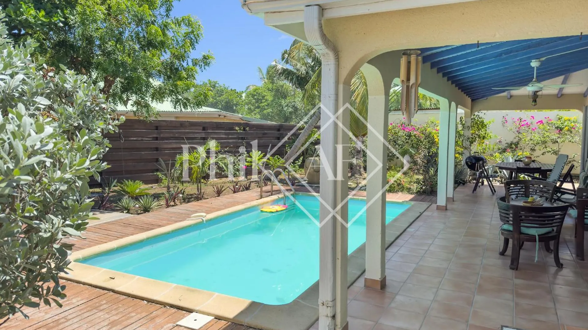 3 Bed-Rooms Villa At Orient Beach Orient Bay