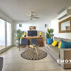 Duplex Face A La La Baie-Orientale